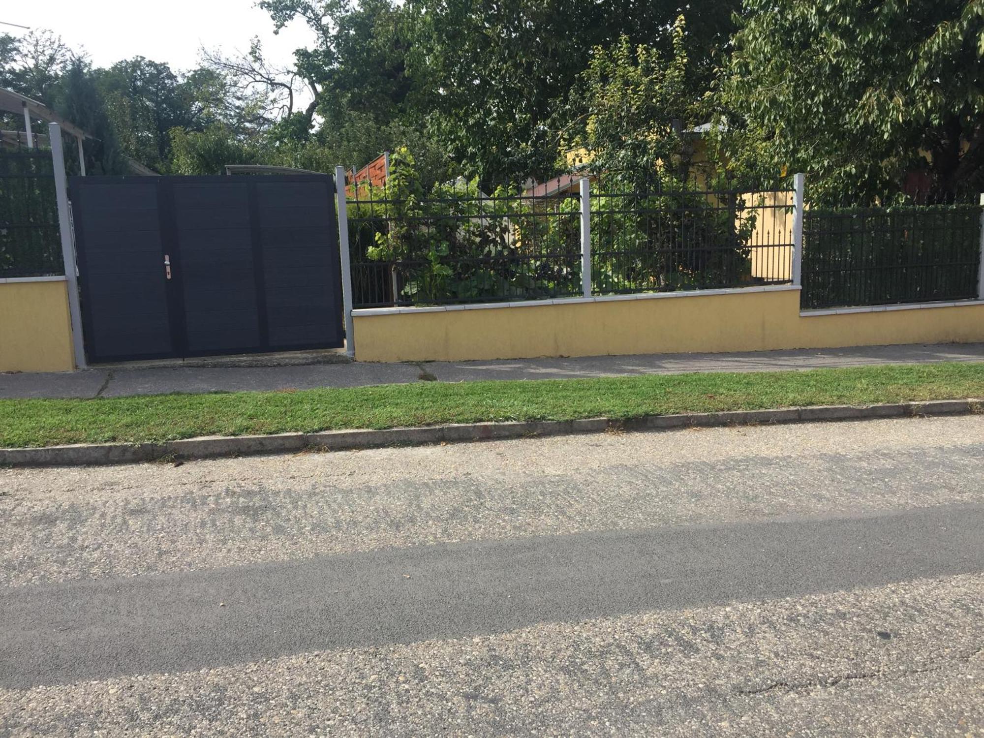 Bitter Sukromne Ubytovanie Štúrovo Buitenkant foto